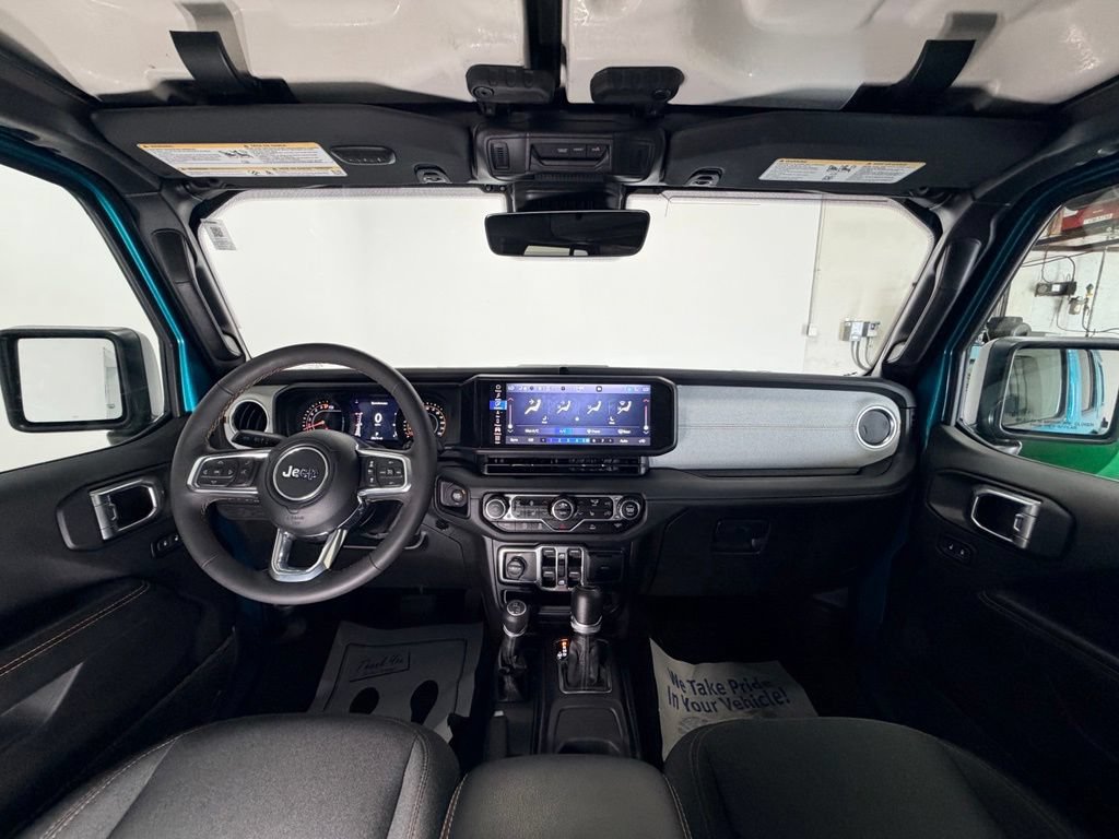 Used 2024 Jeep Wrangler Unlimited Sahara w/ Technology Group AWD/4WD image 10