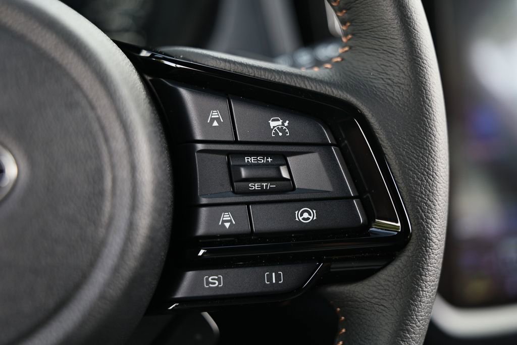 Used 2025 Subaru Forester Touring AWD/4WD image 33