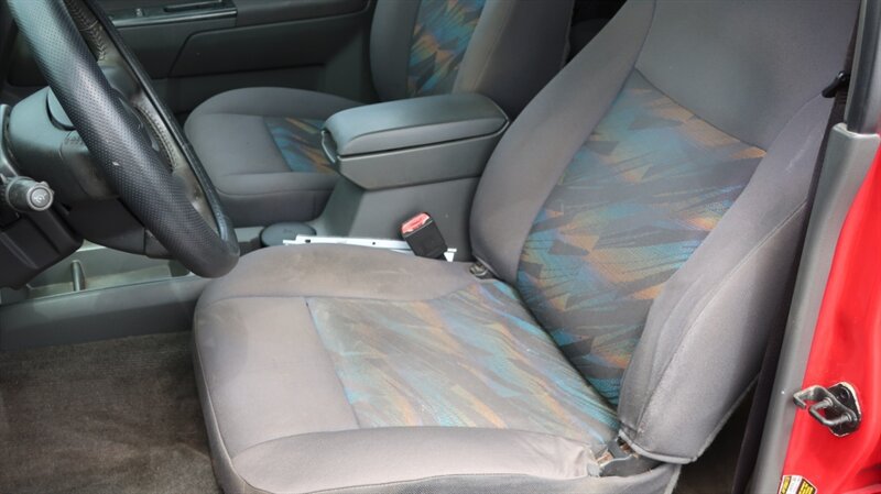 Used 2005 Chevrolet Colorado LS w/ Safe And Sound Package RWD image 12
