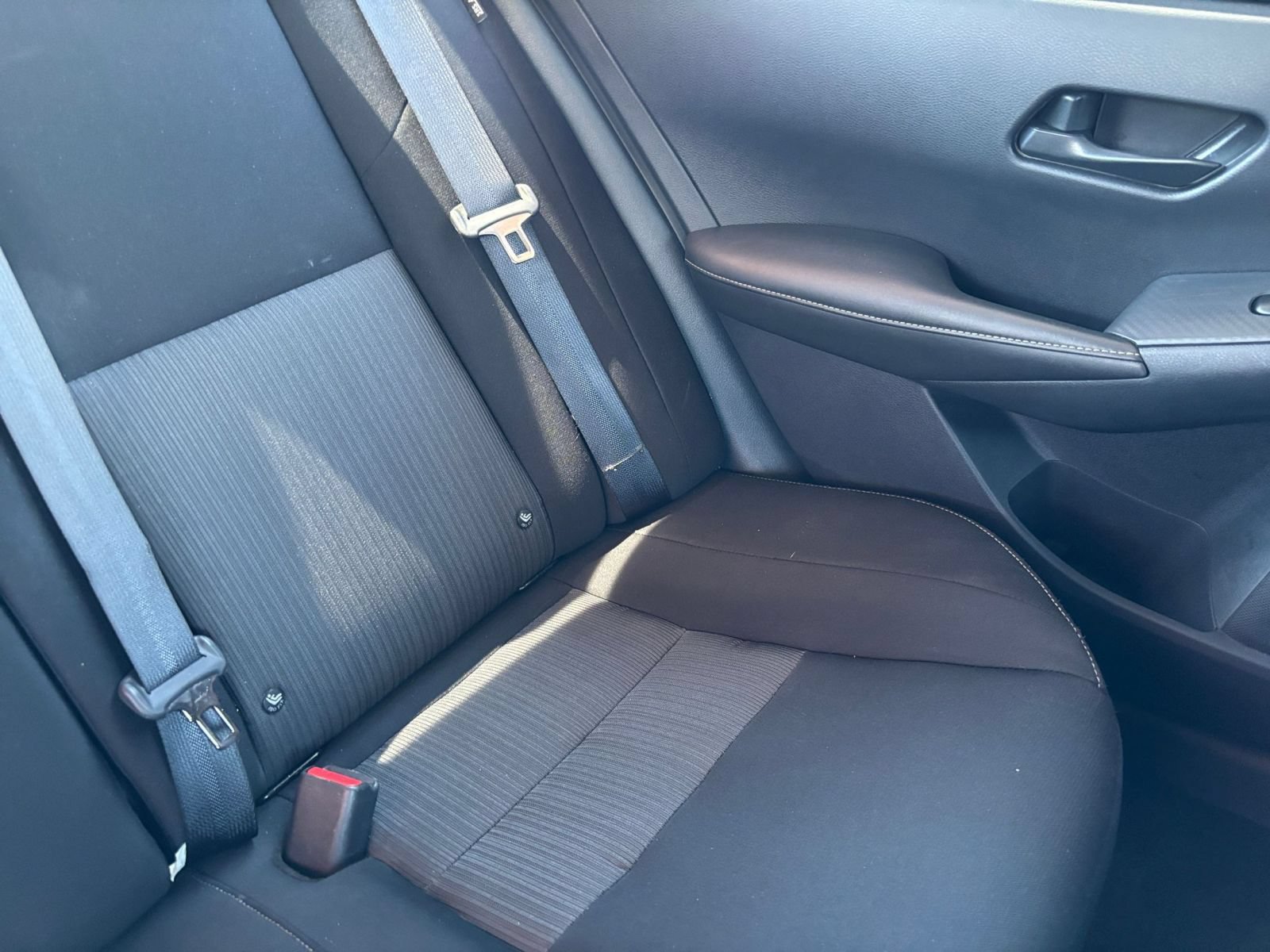 Used 2025 Nissan Sentra SV FWD image 32