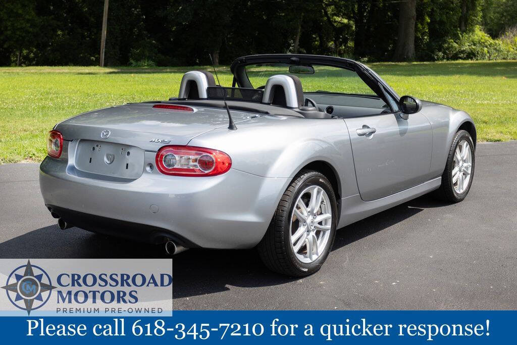 Used 2012 MAZDA MX-5 Miata Sport RWD image 6