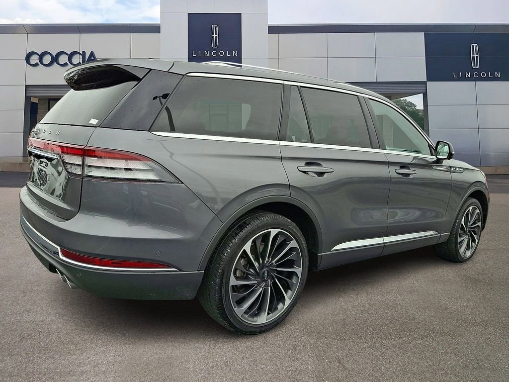 Used 2024 Lincoln Aviator Reserve w/ Equipment Group 201A image 4