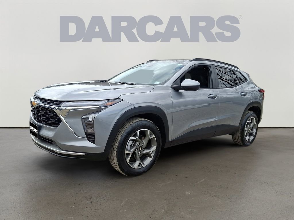 Used 2024 Chevrolet Trax LT w/ Driver Confidence Package image 3