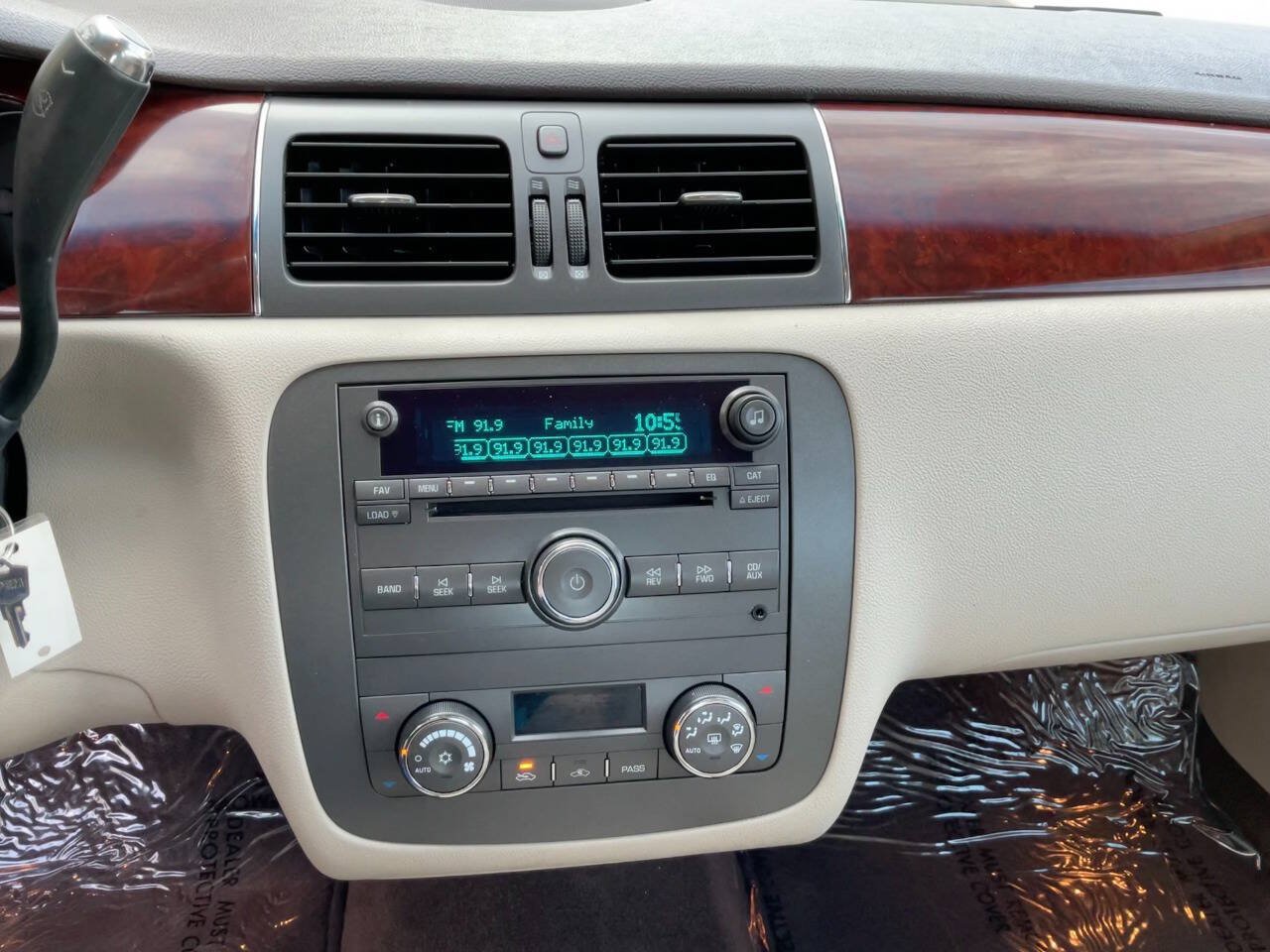 Used 2008 Buick Lucerne CXL w/ Driver Confidence Package FWD image 22