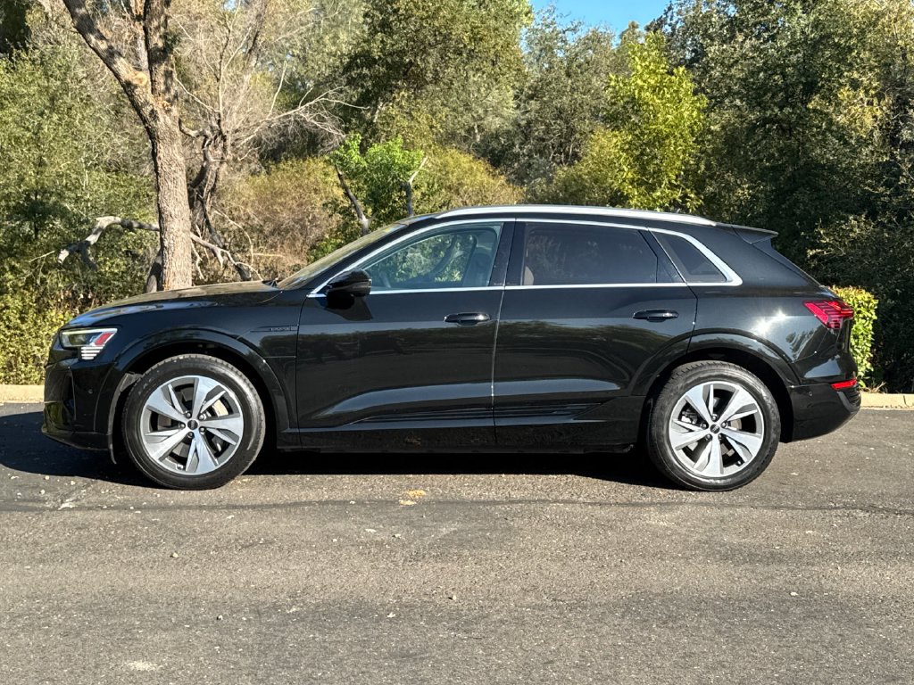 Used 2024 Audi Q8 e-tron Premium Plus w/ Premium Plus Package AWD/4WD image 10