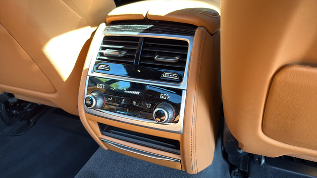 Used 2022 BMW 740i w/ M Sport Package RWD image 26