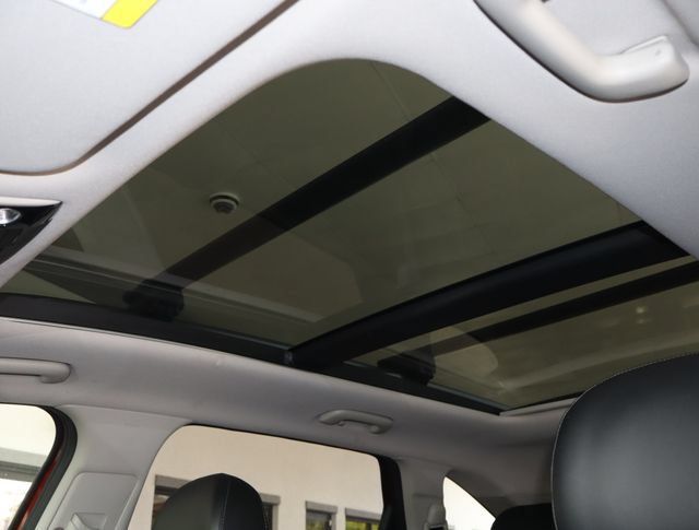 Used 2022 Kia Sorento S w/ Panoramic Sunroof Package AWD/4WD image 30