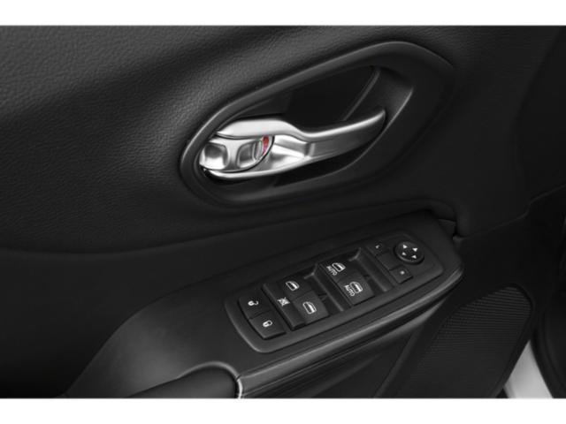 Used 2015 Jeep Cherokee Trailhawk w/ Comfort/Convenience Group AWD/4WD image 23