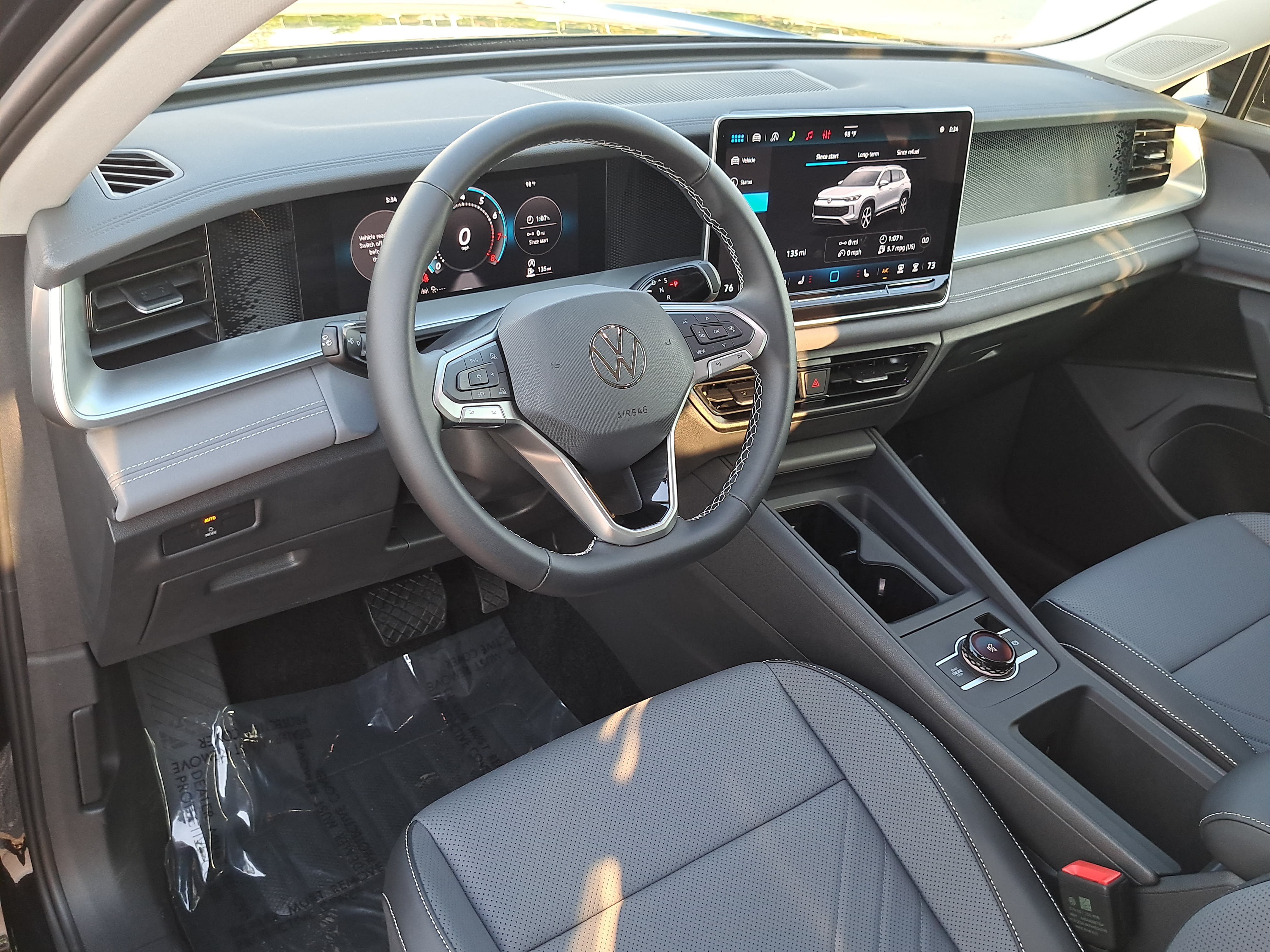Used 2026 Volkswagen Tiguan SE FWD image 17