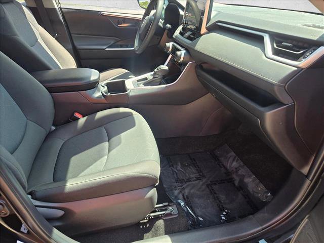 Used 2024 Toyota RAV4 XLE w/ Convenience Package FWD image 19