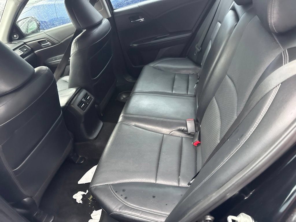 Used 2015 Honda Accord Touring image 10