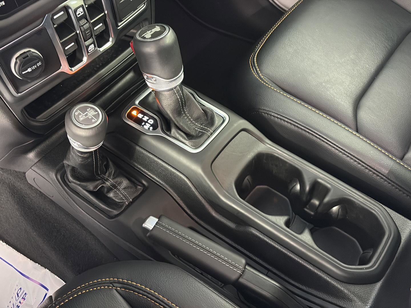 Used 2024 Jeep Wrangler Sahara w/ Technology Group image 40