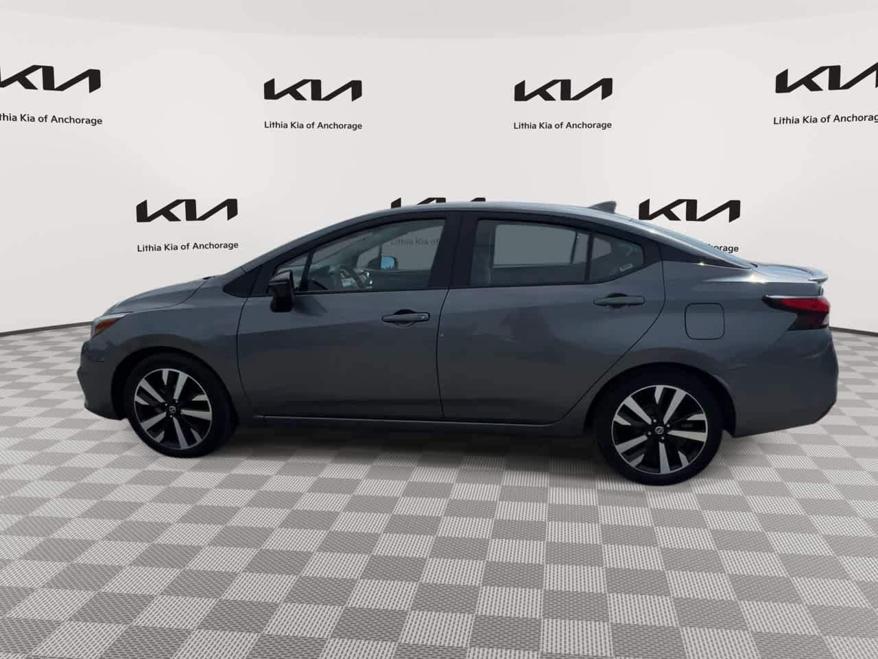 Used 2022 Nissan Versa SR w/ Convenience Package FWD image 6