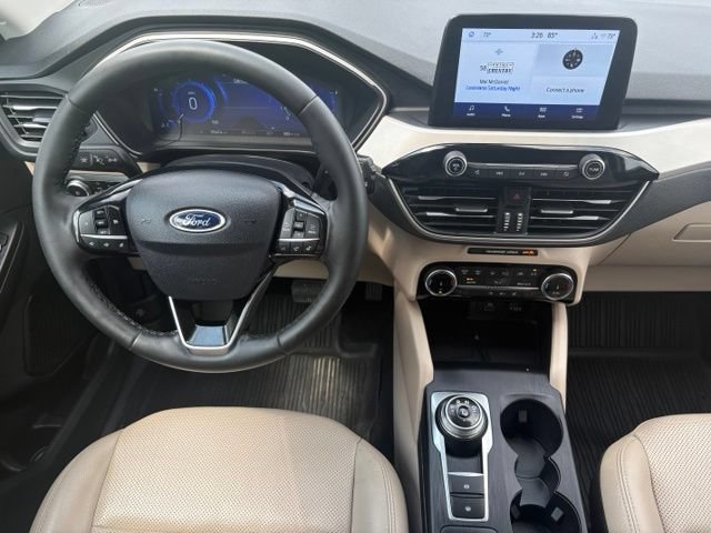 Used 2022 Ford Escape SEL w/ Technology Package AWD/4WD image 3