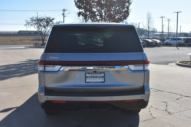 Used 2023 Lincoln Navigator L Reserve image 6