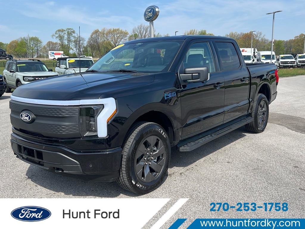 New 2025 Ford F150 Lightning Flash w/ Max Trailer Tow Package
