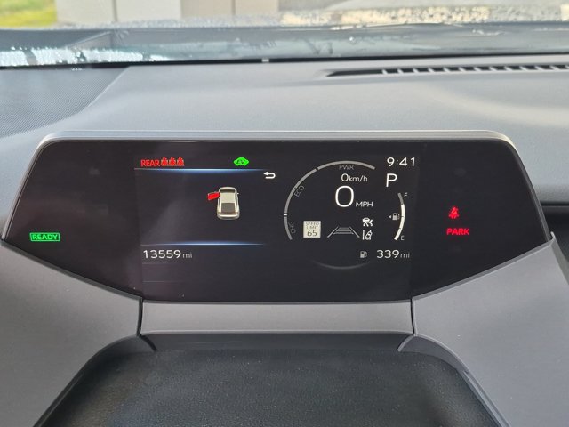 Used 2024 Toyota Prius LE FWD image 19