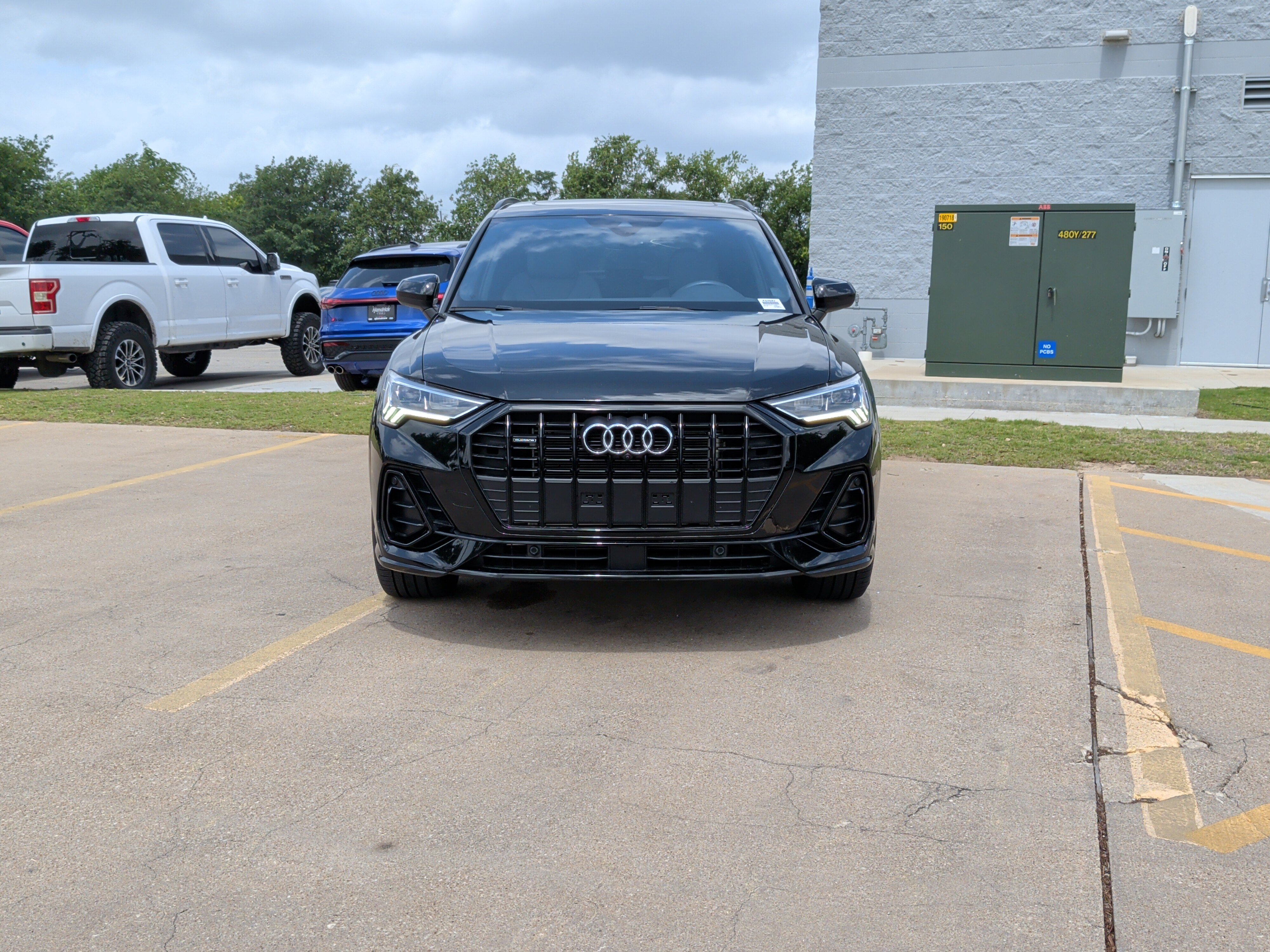 Certified 2023 Audi Q3 2.0T Premium Plus w/ Premium Plus Package AWD/4WD image 3