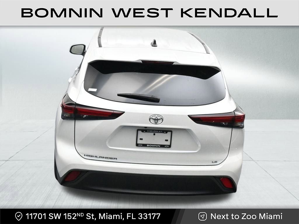 Used 2025 Toyota Highlander LE image 15