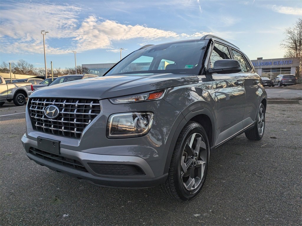 Used 2022 Hyundai Venue SEL image 8