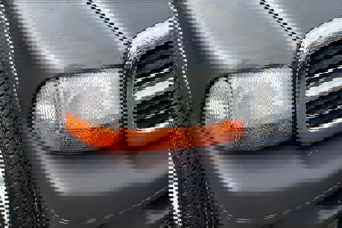 Used 2004 Dodge Dakota 4x4 Club Cab w/ Tire & Handling Group image 27