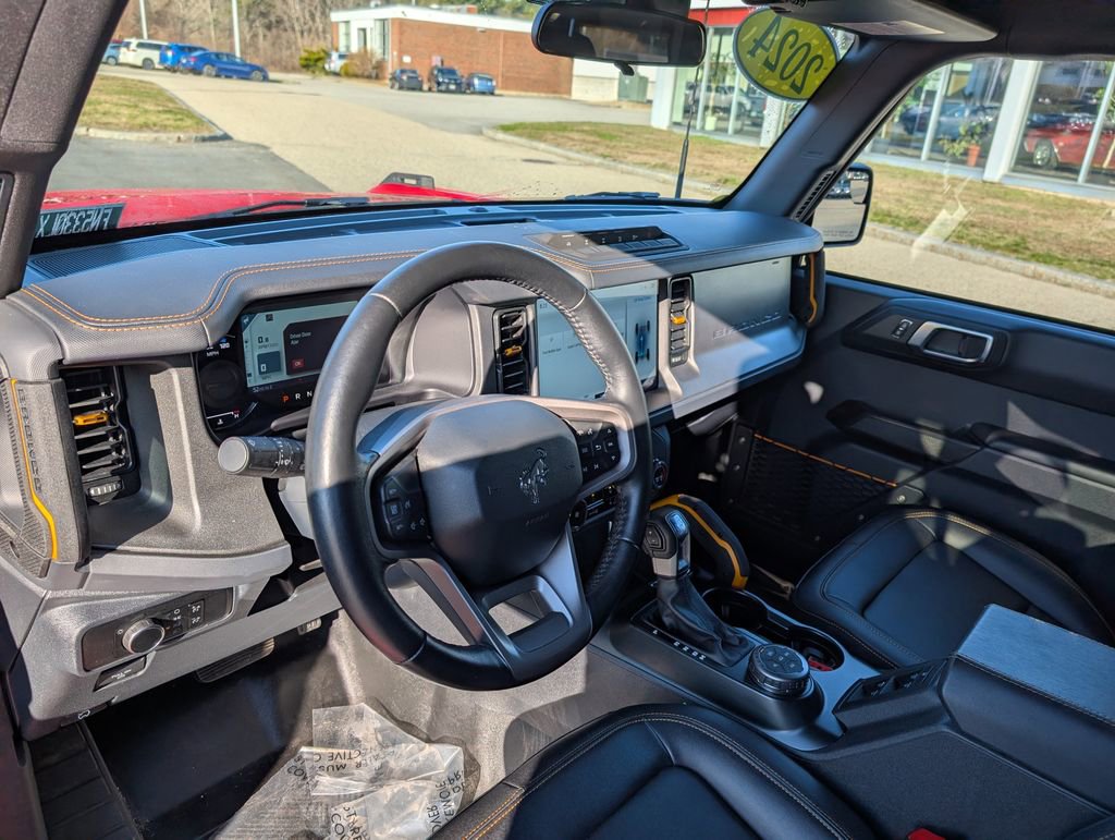 Used 2024 Ford Bronco Badlands image 15