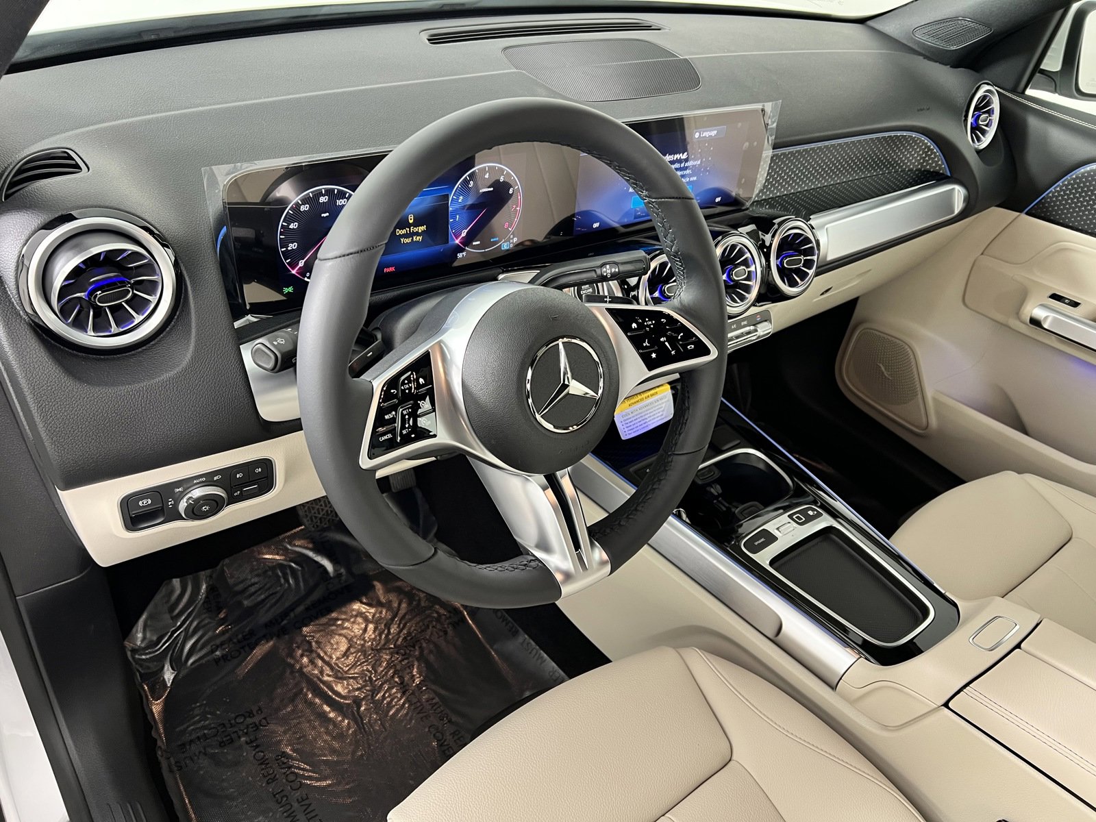 New 2025 Mercedes-Benz GLB 250 image 18