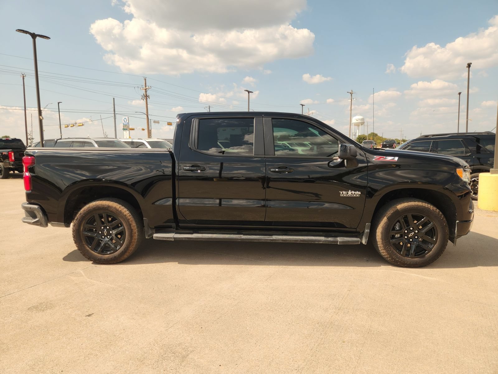 Used 2025 Chevrolet Silverado 1500 RST w/ Texas Edition Plus AWD/4WD image 7