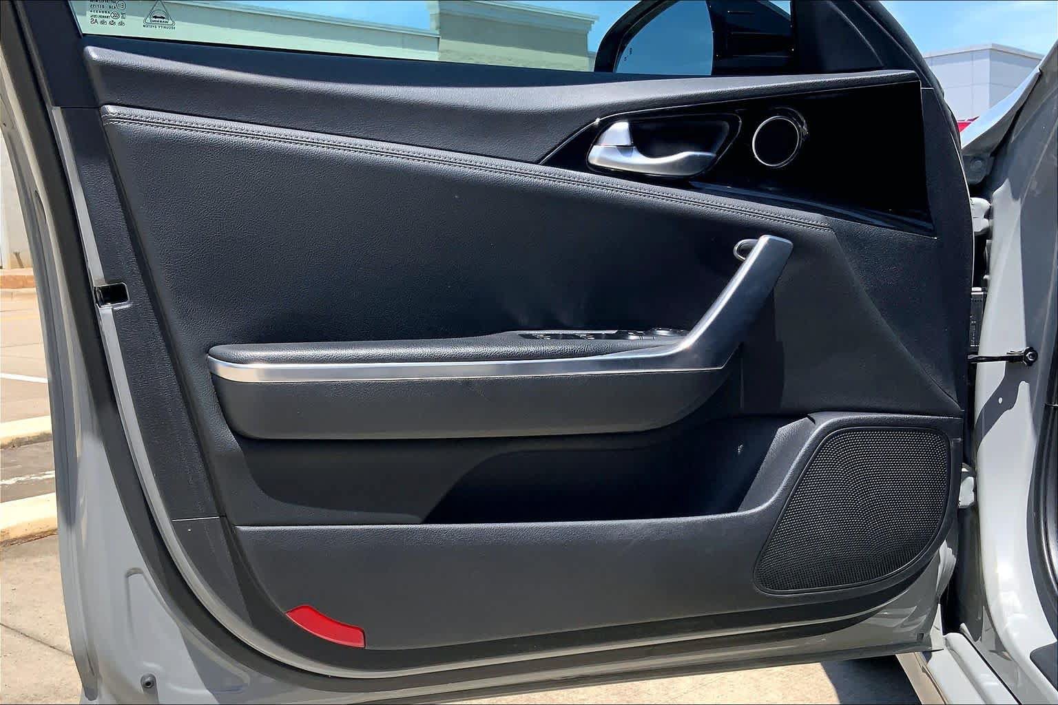 Used 2022 Kia Stinger GT-Line RWD image 21