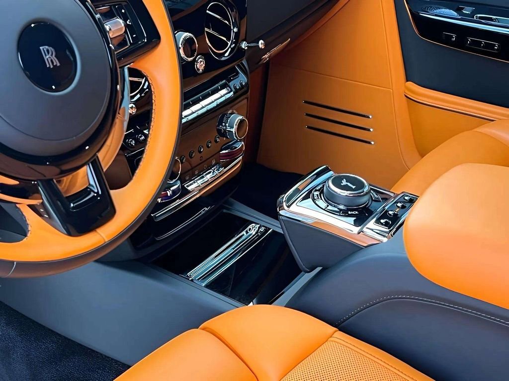 Used 2024 Rolls-Royce Phantom Sedan w/ The Phantom Package image 14