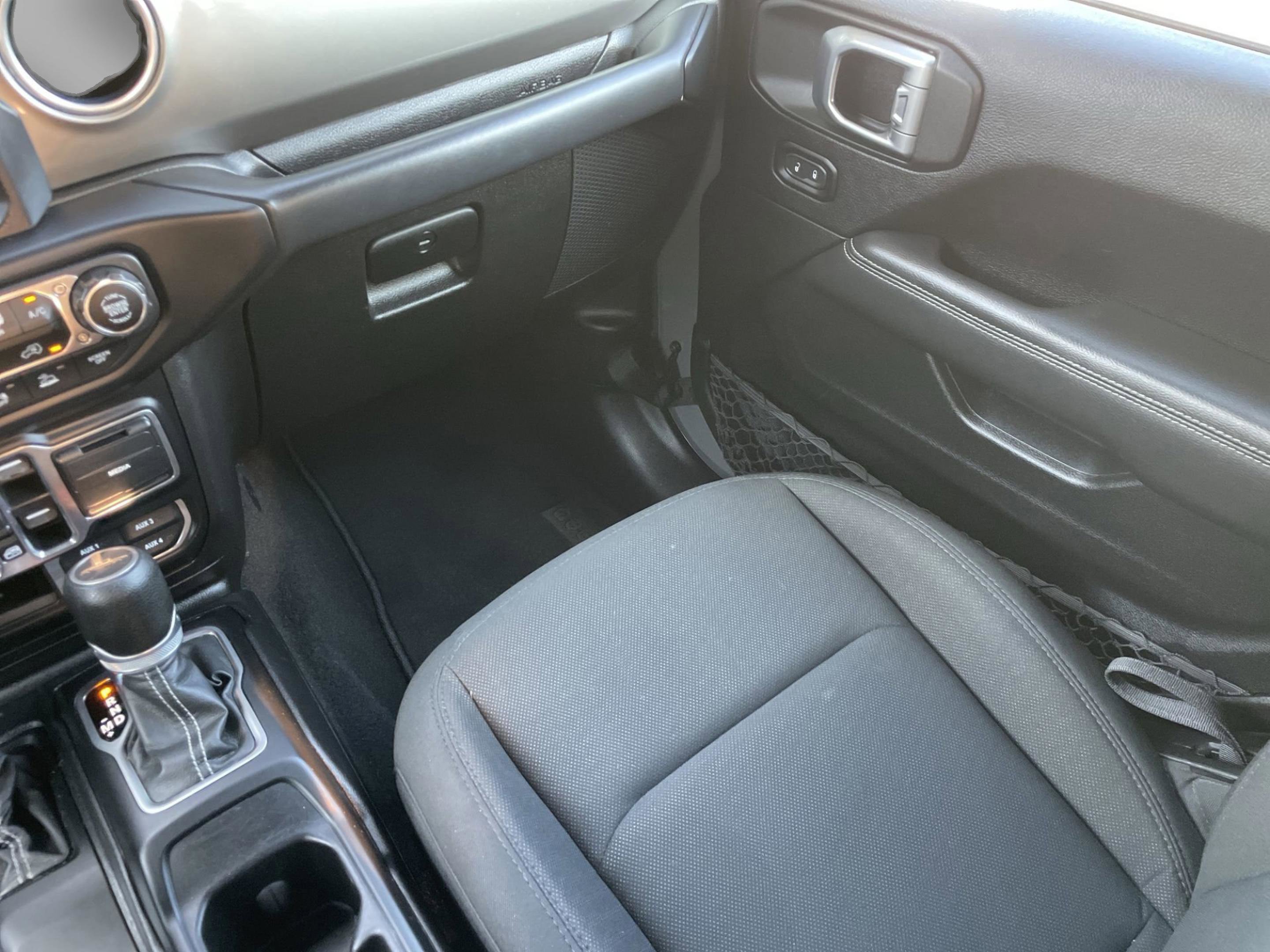 Used 2020 Jeep Gladiator Overland w/ Dual Top Group image 15