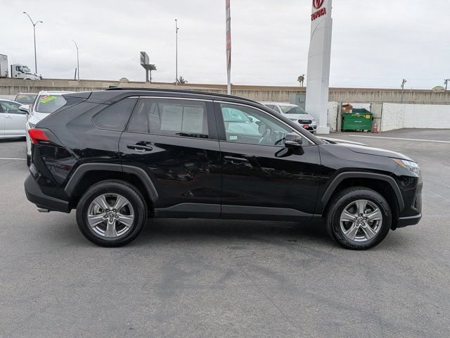 Used 2024 Toyota RAV4 XLE AWD/4WD image 4