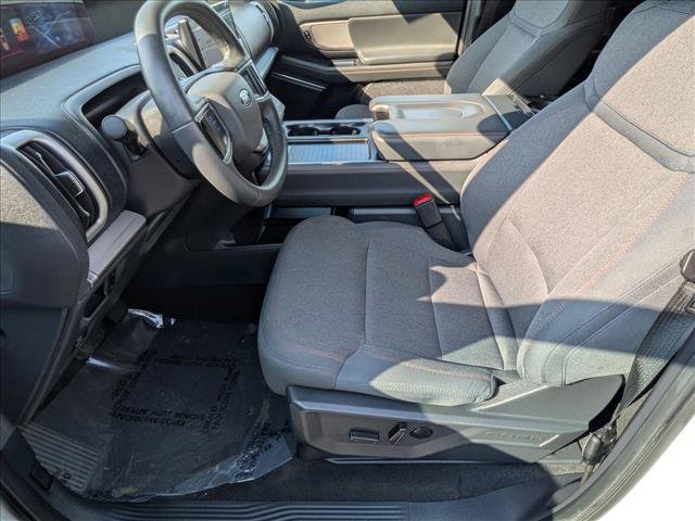 Used 2025 Ford Expedition Max Active RWD image 16