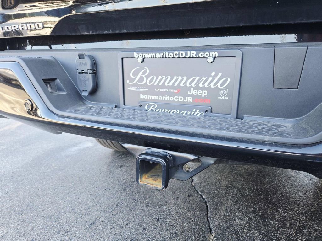 Used 2024 Chevrolet Colorado Z71 w/ Z71 Convenience Package 2 image 13