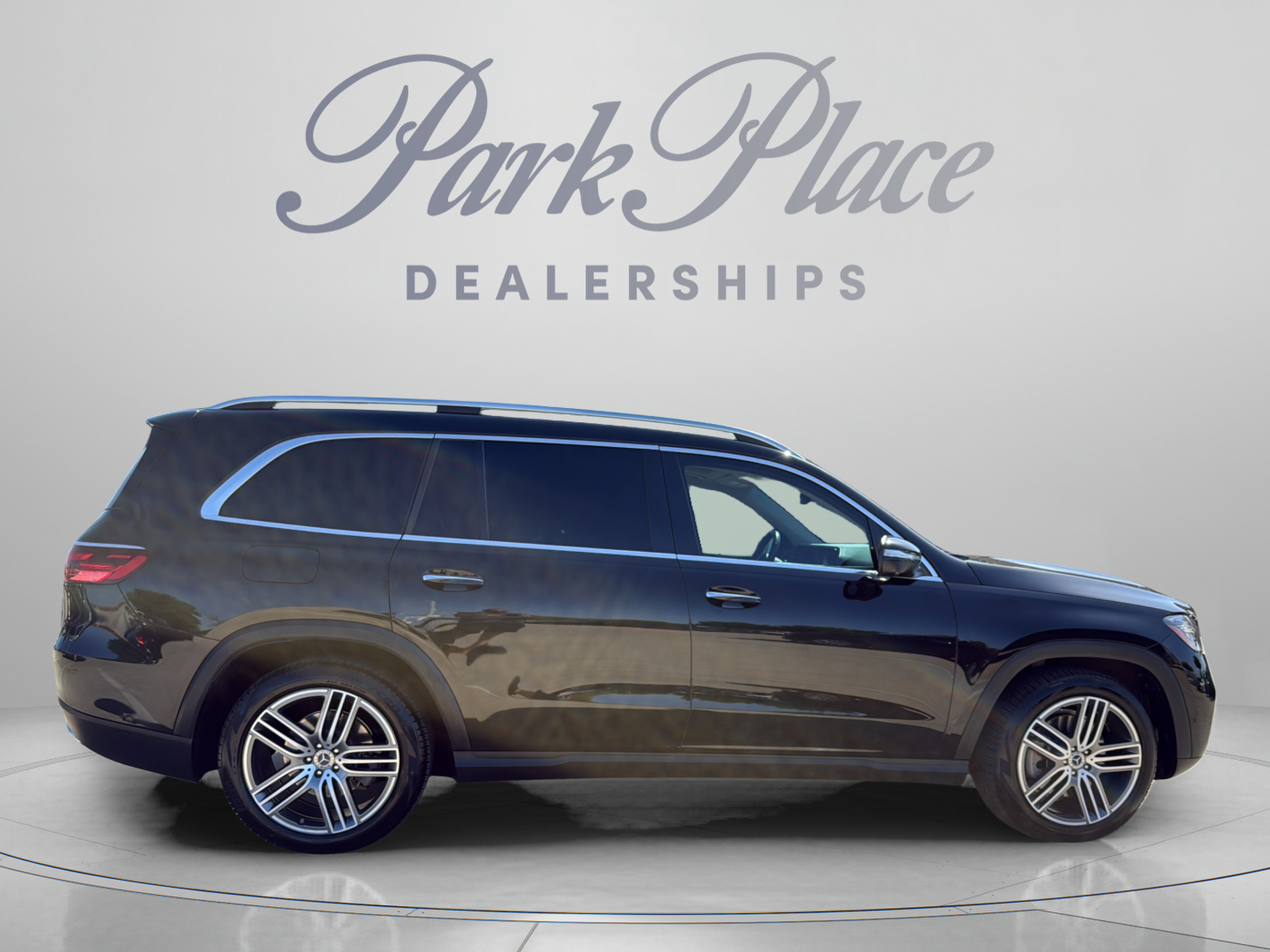 Used 2024 Mercedes-Benz GLS 450 4MATIC image 8
