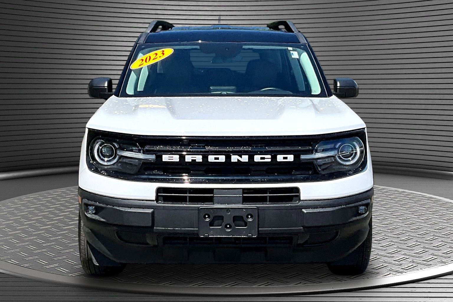 Used 2023 Ford Bronco Sport Outer Banks w/ Tech Package AWD/4WD image 2
