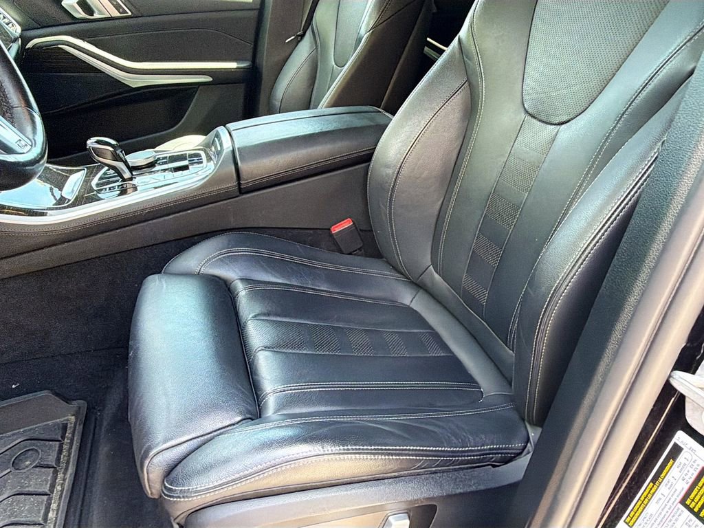 Used 2021 BMW X5 xDrive40i w/ M Sport Package AWD/4WD image 14