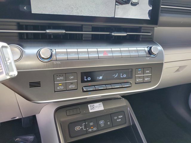 Used 2025 Hyundai Kona Limited image 26