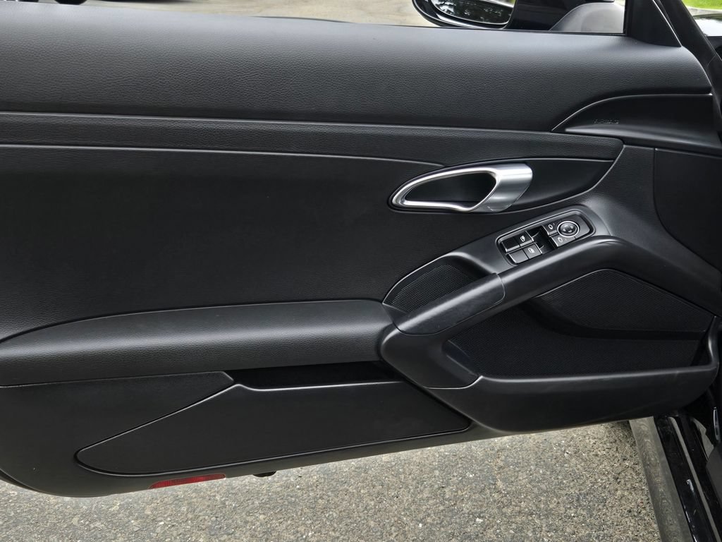 Used 2015 Porsche Boxster RWD image 13