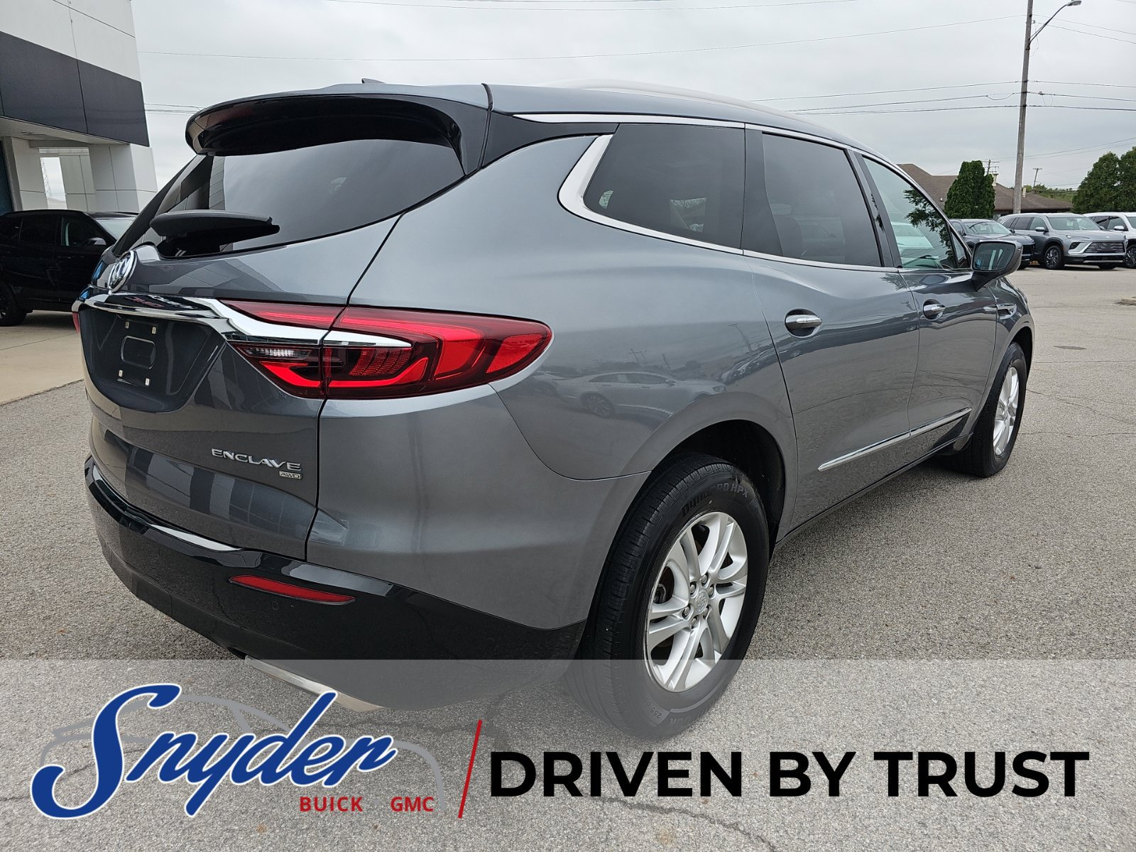 Used 2019 Buick Enclave Essence AWD/4WD image 7