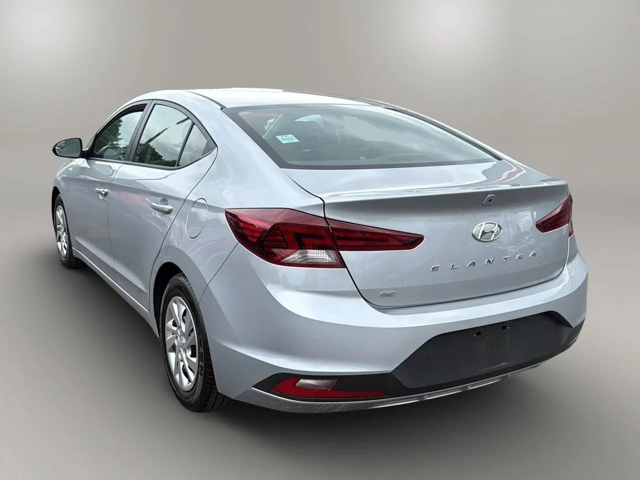 Used 2020 Hyundai Elantra SE w/ Cargo Package (C1) FWD image 3
