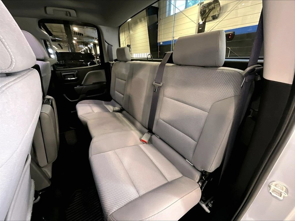 Used 2017 Chevrolet Silverado 1500 Custom w/ Custom Convenience Package AWD/4WD image 15