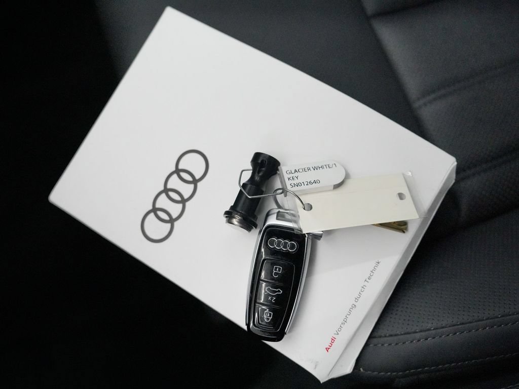 Used 2025 Audi A8 L 3.0T w/ Executive Package AWD/4WD image 28