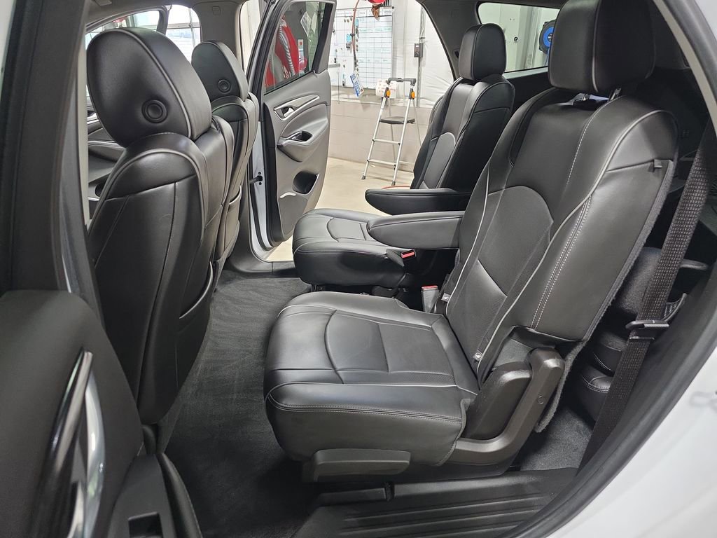Used 2021 Buick Enclave Avenir w/ Avenir Technology Package image 16