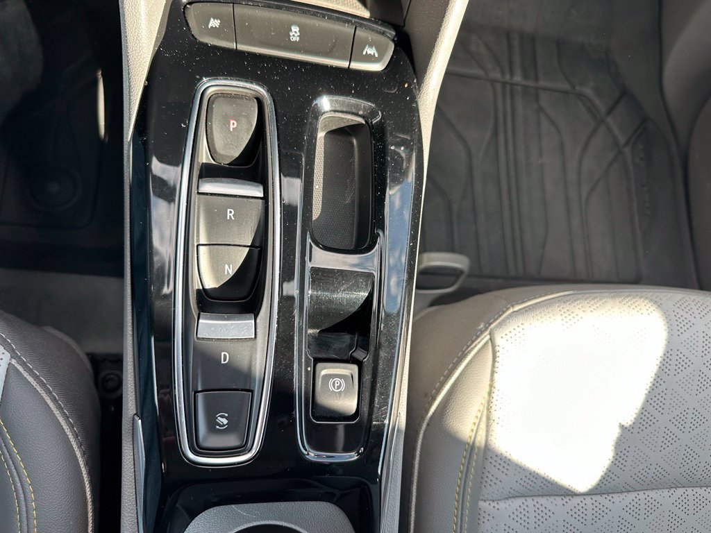 Used 2023 Chevrolet Bolt EUV Premier w/ Sun & Sound Package FWD image 14