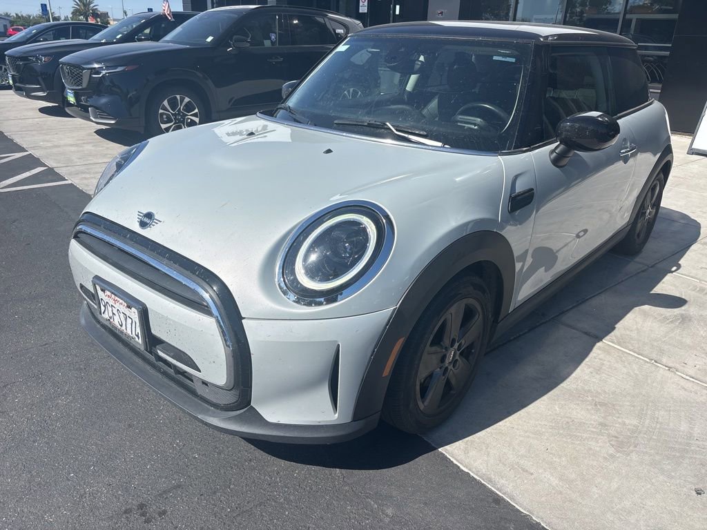 Used 2023 MINI Cooper 2-Door Hardtop FWD image 3