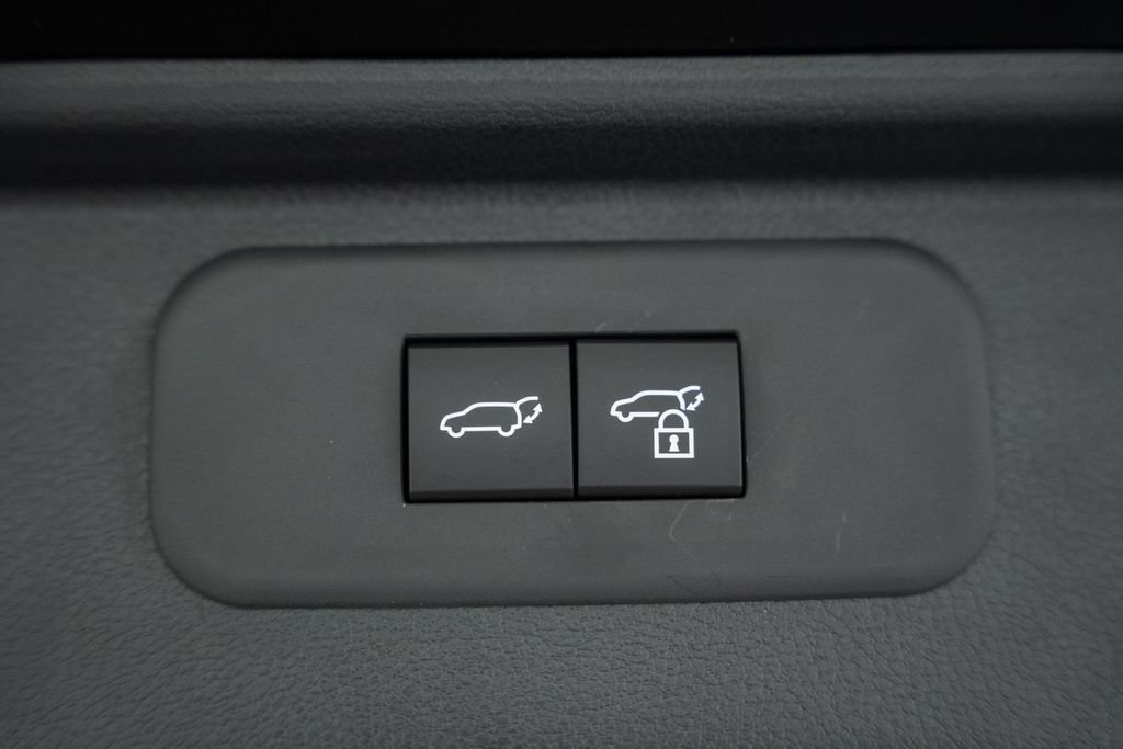 Used 2026 Toyota Grand Highlander AWD image 10