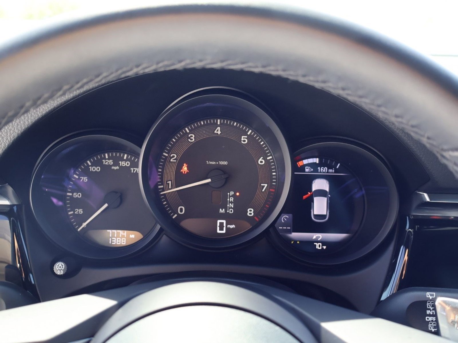 Certified 2026 Porsche Macan AWD/4WD image 16