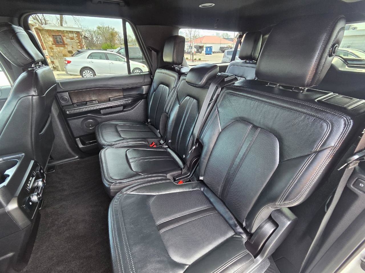 Used 2019 Ford Expedition Max Limited image 15