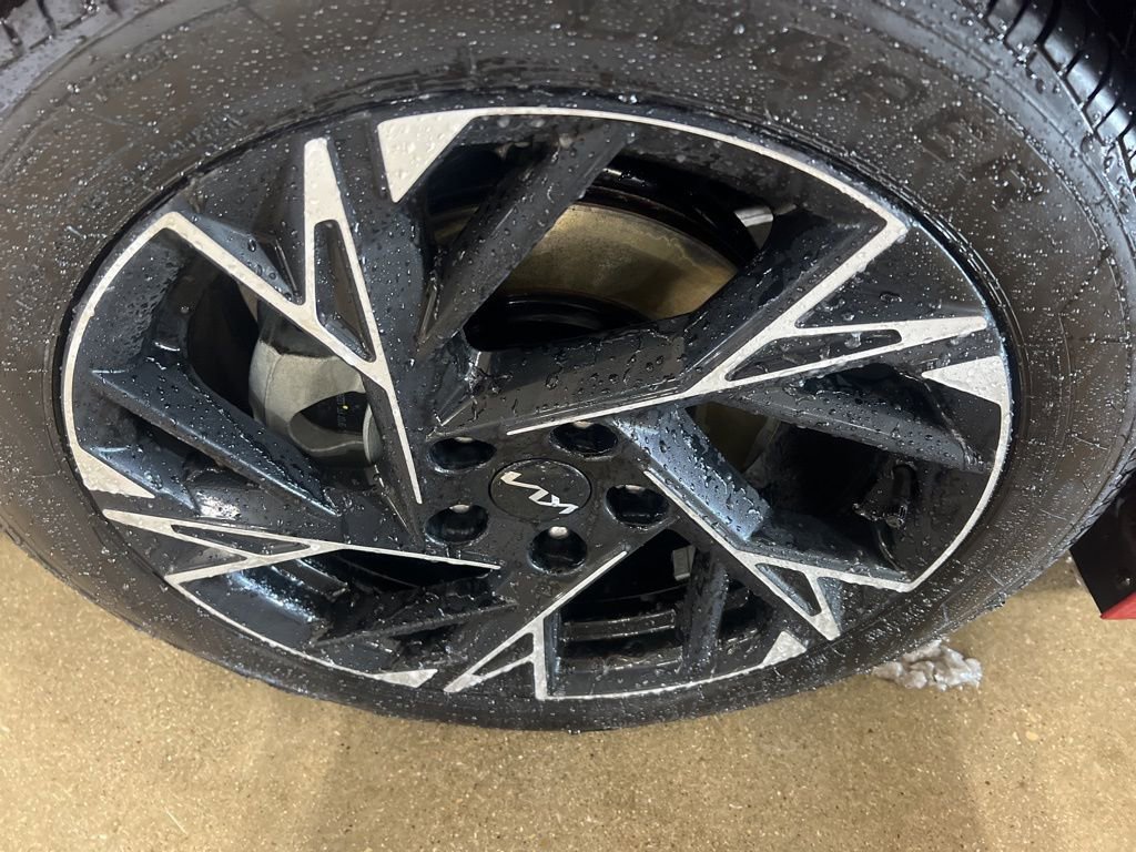 Certified 2025 Kia K5 GT-Line image 42